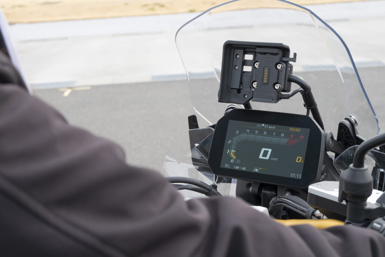 指出瑞貴_F900xrとワタシが走る、理由｜「BMW F900XRとワタシが走る、理由。」part 4〜女性でも小柄でも怖くない！1300ccクラス〜