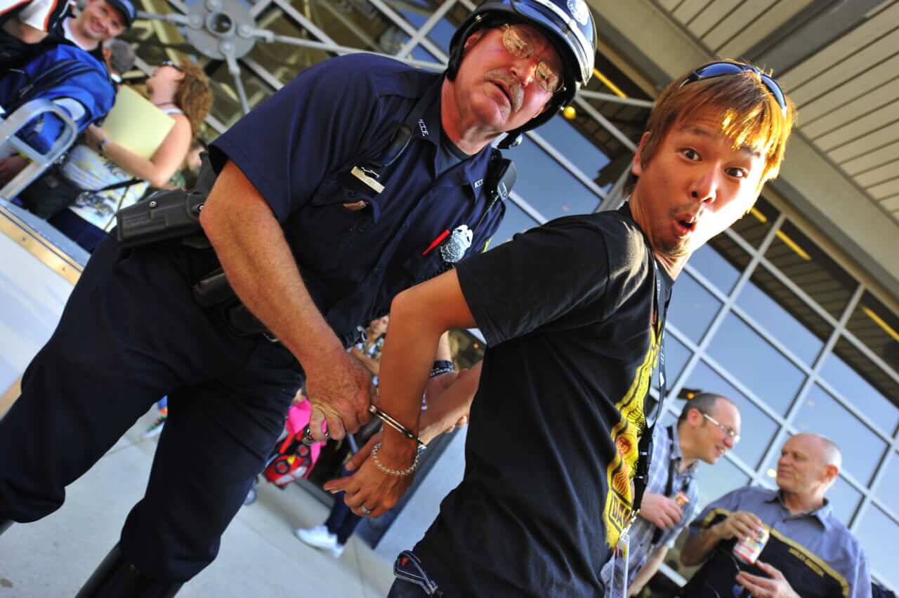 青木タカオ編集長がお届けするWITH HARLEY TALK SHOW』(ウィズハーレートークショー)。|HAVE A BIKE DAY./CDデビューのハーレー女子MANAKA/KID KUSTOM PAINTによるウィズハーレートークショー〜東京モーターサイクルショーにて開催!