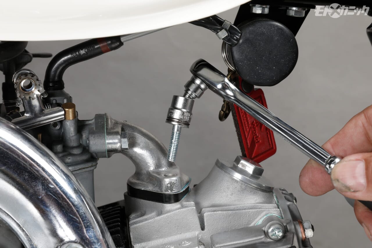 ｜［届かないを解決する工具］ちょっと逃げれば窮状を脱出できることもある。コーケンは曲がる、首振り工具が充実