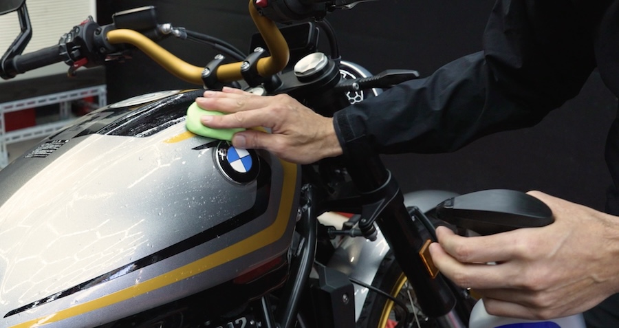 Surlusterネンドクリーナー｜究極のボディメイク術 新車のようなツルツル感が甦る「ネンドクリーナー」の使い方