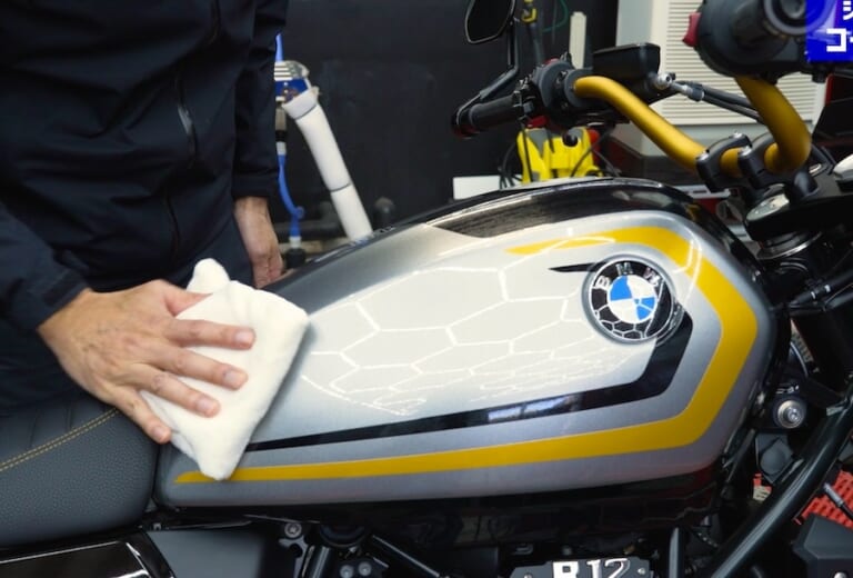 Surlusterネンドクリーナー｜究極のボディメイク術 新車のようなツルツル感が甦る「ネンドクリーナー」の使い方