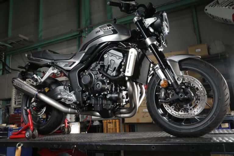 【東京モーターサイクルショーにてその目で確かめよう】OVERのCB1000F用カスタムパーツ開発速報！【西4-13】