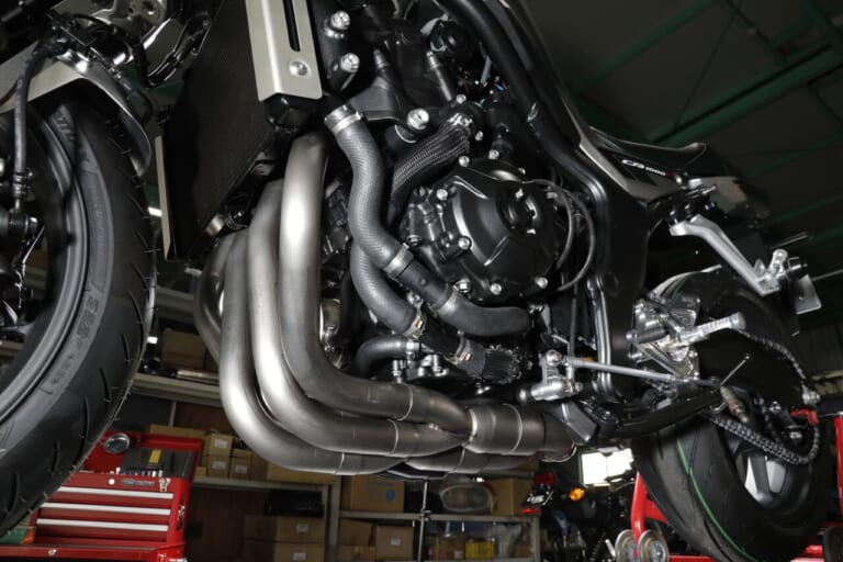 CB1000F｜オーヴァー｜マフラー｜【東京モーターサイクルショーにてその目で確かめよう】OVERのCB1000F用カスタムパーツ開発速報！【西4-13】