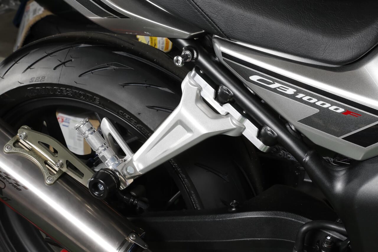 CB1000F｜オーヴァー｜マフラー｜【東京モーターサイクルショーにてその目で確かめよう】OVERのCB1000F用カスタムパーツ開発速報！【西4-13】