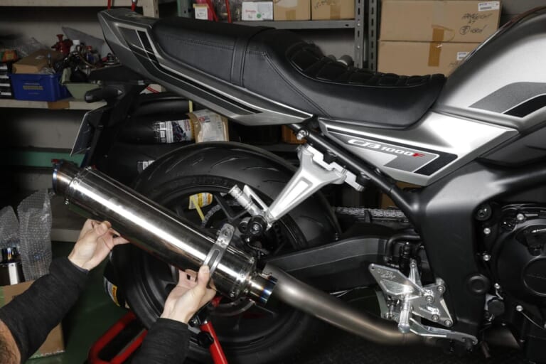 CB1000F｜オーヴァー｜マフラー｜【東京モーターサイクルショーにてその目で確かめよう】OVERのCB1000F用カスタムパーツ開発速報！【西4-13】