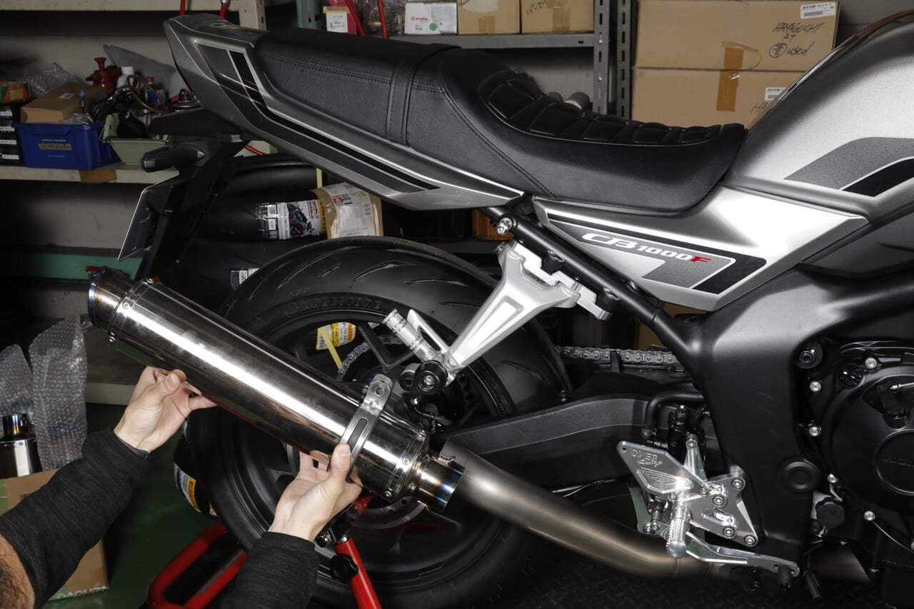 CB1000F｜オーヴァー｜マフラー｜【東京モーターサイクルショーにてその目で確かめよう】OVERのCB1000F用カスタムパーツ開発速報！【西4-13】
