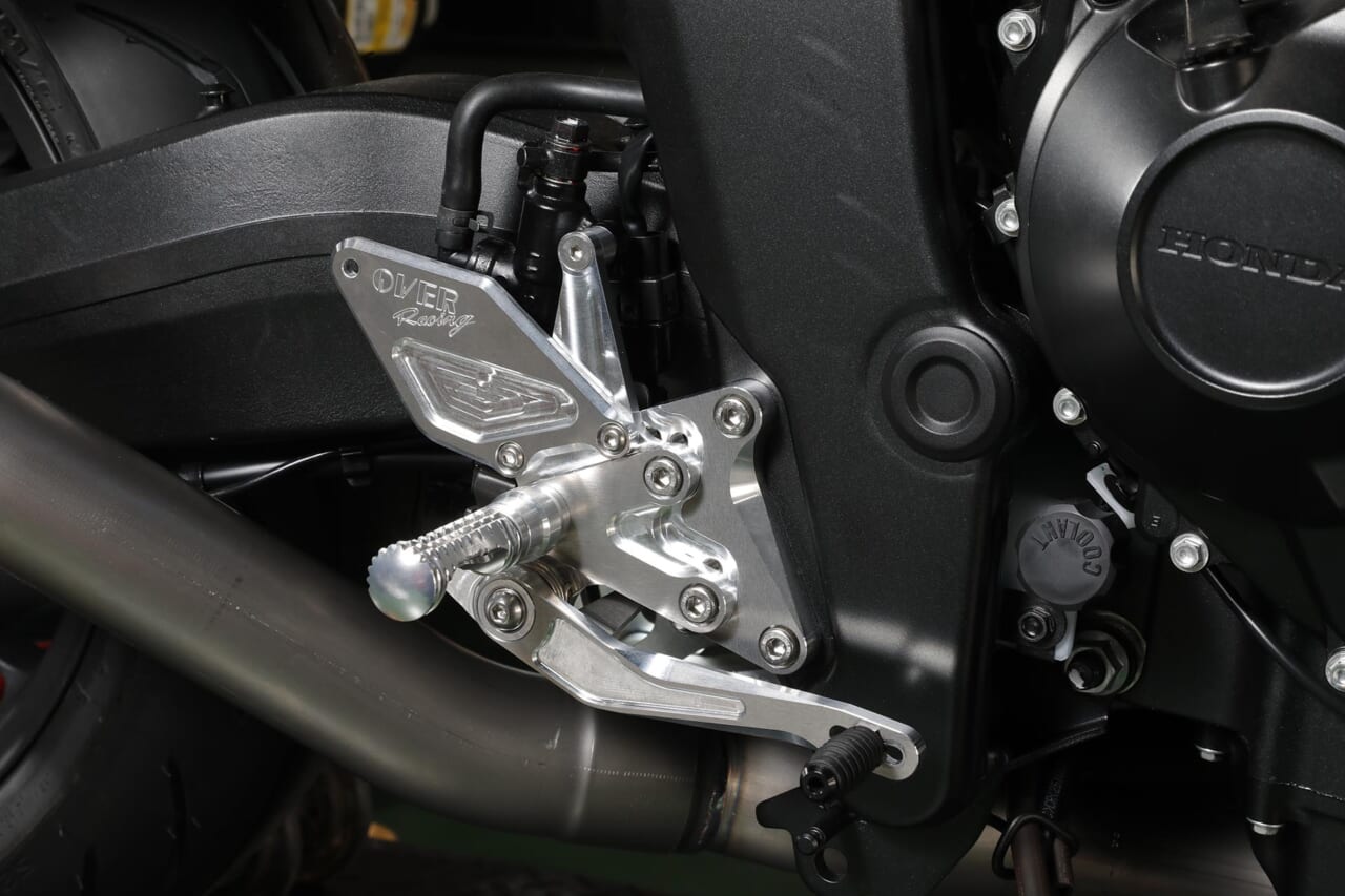 CB1000F|オーヴァー|バックステップ|【東京モーターサイクルショーにてその目で確かめよう】OVERのCB1000F用カスタムパーツ開発速報!【西4-13】