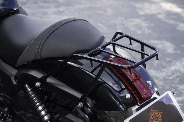 TRIJYA×QJMOTOR｜SRV250Sカスタム｜リアキャリア｜東京モーターサイクルショーで明かされるその回答とは？QJ MOTORブースにて話題の車種も発表に