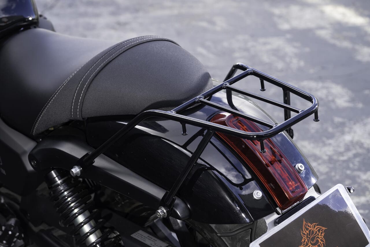 TRIJYA×QJMOTOR｜SRV250Sカスタム｜リアキャリア｜東京モーターサイクルショーで明かされるその回答とは？QJ MOTORブースにて話題の車種も発表に