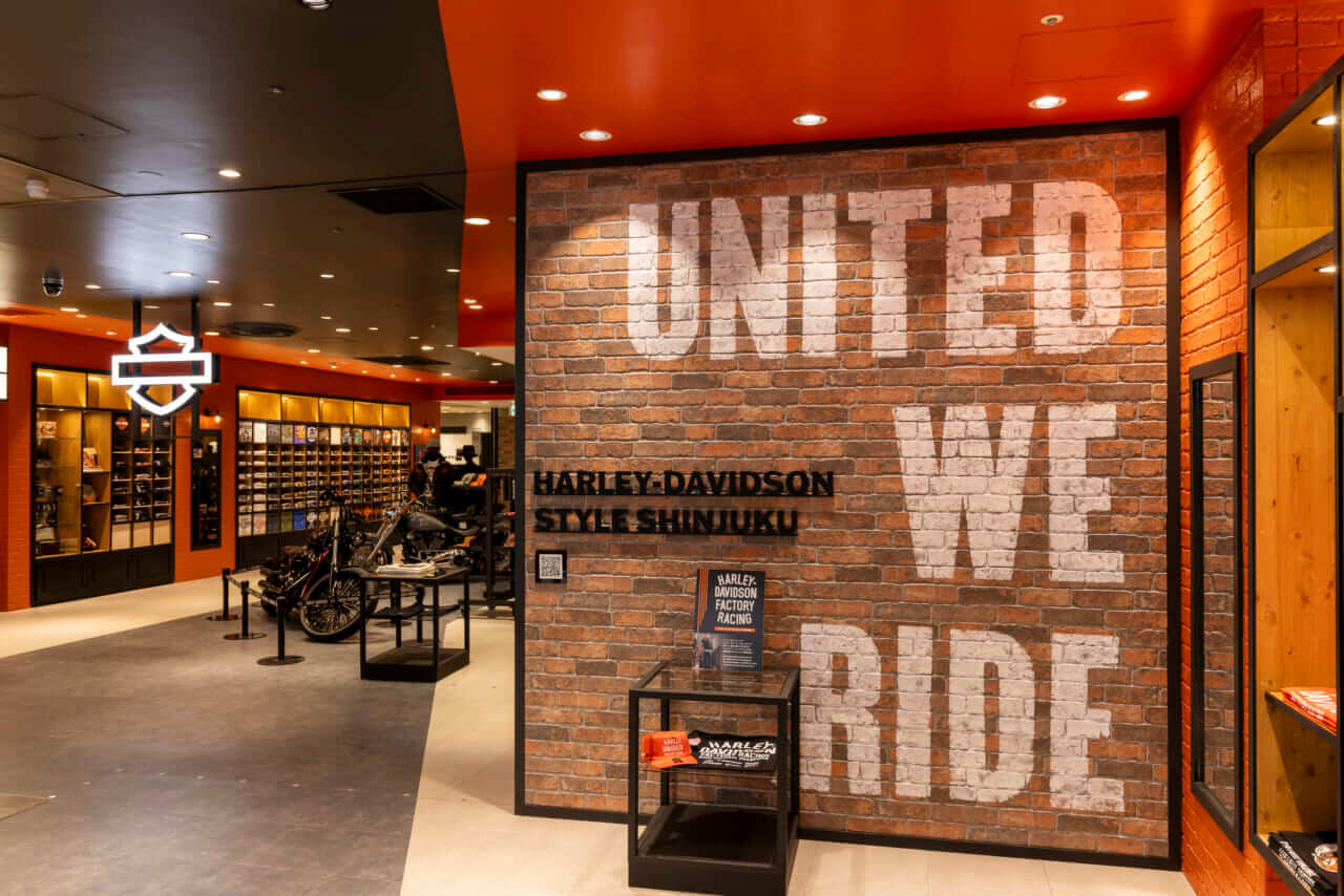 ハーレーダビッドソンSTYLE新宿｜新宿にハーレー新拠点誕生! Da-iCE 花村想太の2L超えブレイクアウト、センス光る超弩級カスタムに驚愕!!