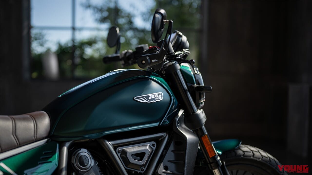 |【ドゥカティ】都会の夜をエメラルドに染める、静寂のエレガンス。スクランブラー・ナイトシフトに待望のニューカラー!