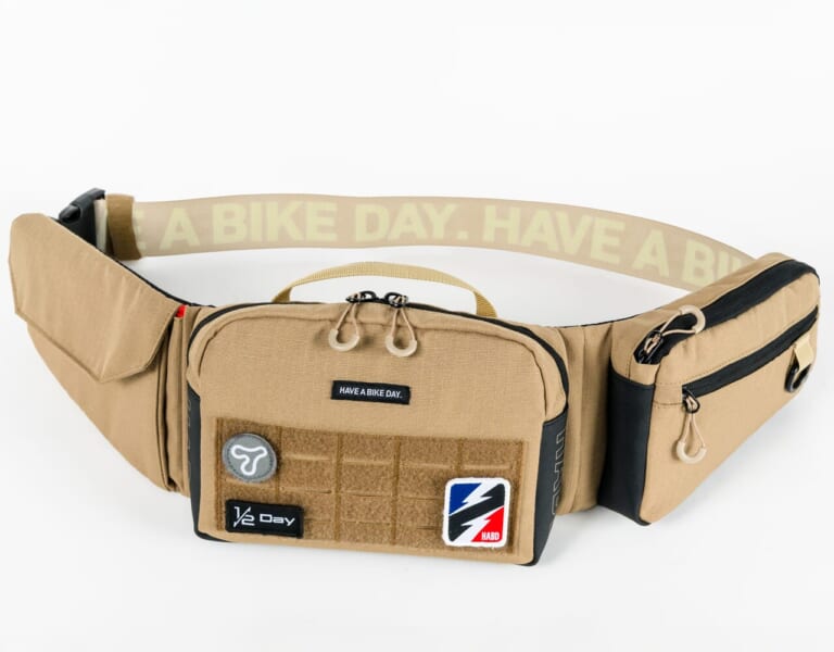 【話題必至の新作爆誕！！】「HAVE A BAIKE DAY.加藤ノブキ」モデルの『ハーフデイツーリングウエスト』がタナックスから登場！!〈TANAX公式〉