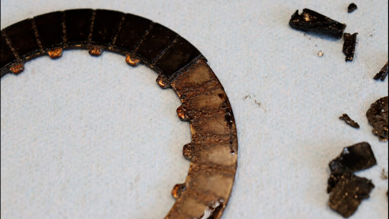 【注意喚起】放置旧車なら絶対交換!  クラッチのフリクションディスクは劣化するとどんでもないことになります｜【注意喚起】放置旧車なら絶対交換!  クラッチのフリクションディスクは劣化するとどんでもないことになります