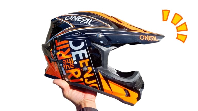 【悲報】花粉対策に「フルフェイス」は罠だった!? 花粉症大ベテランが辿り着いた意外すぎる最強装備｜【悲報】花粉対策に「フルフェイス」は罠だった!? 花粉症大ベテランが辿り着いた意外すぎる最強装備