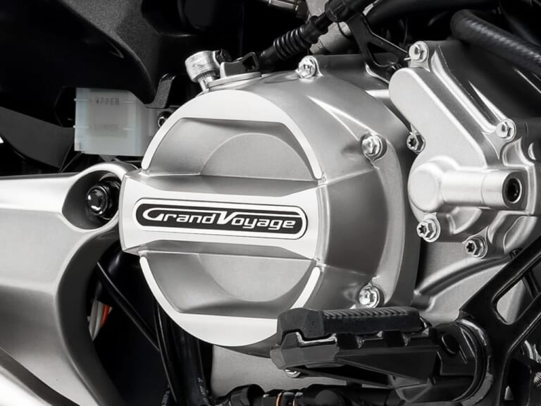 Hyosung GV250X Roadster|250ccクラスに革命を起こすVツイン×ベルトドライブ。維持費の悩みも吹き飛ぶ新型クルーザー「GV250X」登場