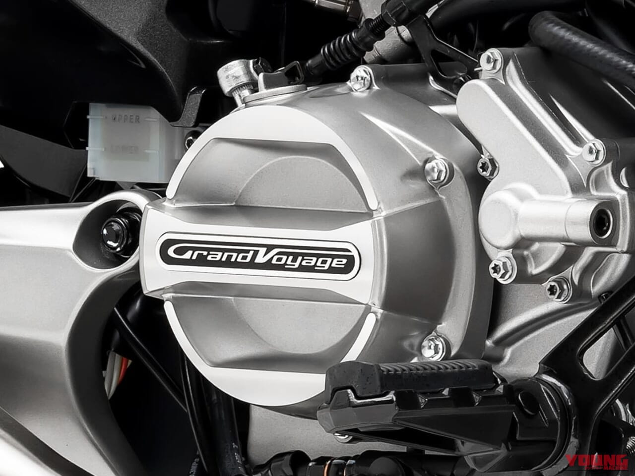 Hyosung GV250X Roadster|250ccクラスに革命を起こすVツイン×ベルトドライブ。維持費の悩みも吹き飛ぶ新型クルーザー「GV250X」登場