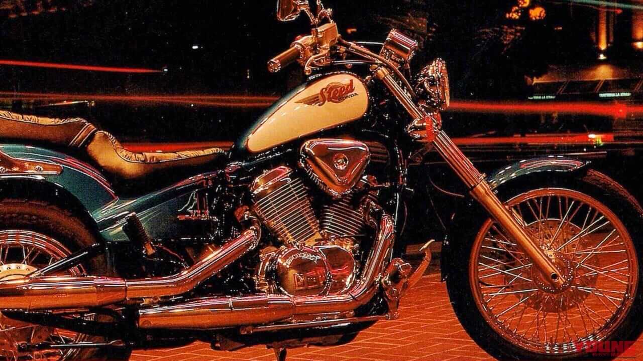 スプリンガーフォークまで登場した! ホンダが時代をつくった「スティード」は、最も輝いたミドル級クルーザー【柏 秀樹の昭和〜平成 カタログ蔵出しコラム Vol.29】