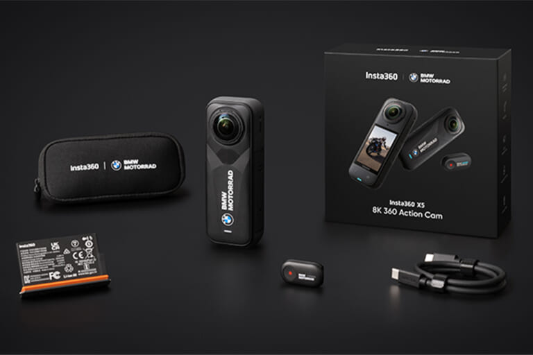 Insta360 X5 BMW Motorrad版の製品内容｜「この機能マジで最高…」あらゆる車種に装着可能。走行中でも簡単操作。各種モードをボタン1つで切替。Insta360 X5のBMW Motorrad 版がヤバすぎる！