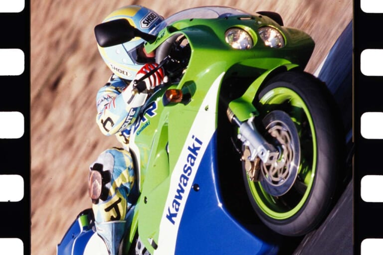 カワサキZXR400(1989)世界初の倒立フォーク採用!レーサー直系の最強レプリカを解説「最後に出てきたスゴイやつ」