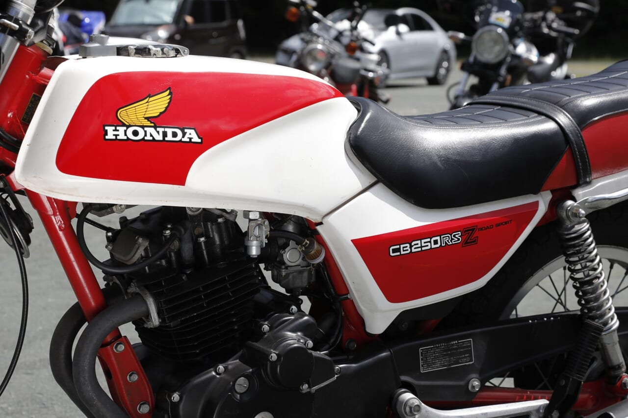 250cc専用設計だからスリム、軽量、ヒラヒラなCB250RS-Z。キャブオーバーホールで快調に!