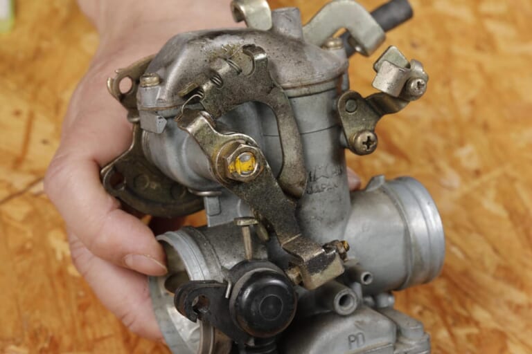 CB250RS-Z|キャブレター|250cc専用設計だからスリム、軽量、ヒラヒラなCB250RS-Z。キャブオーバーホールで快調に!