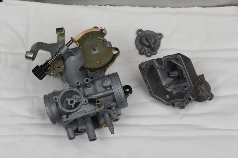 CB250RS-Z|キャブレター|250cc専用設計だからスリム、軽量、ヒラヒラなCB250RS-Z。キャブオーバーホールで快調に!