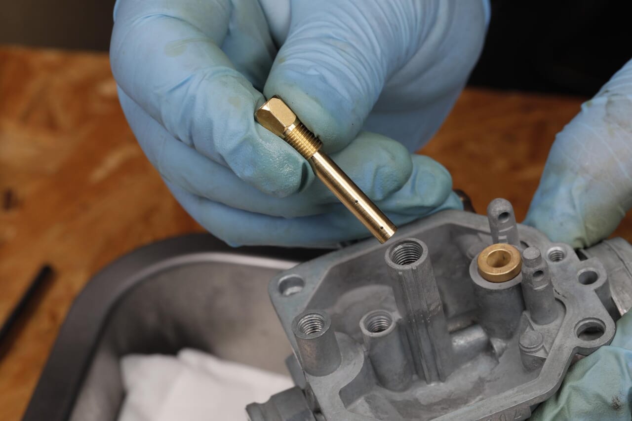 CB250RS-Z｜キャブレター｜キースター｜燃調キット｜メインジェットホルダー｜250cc専用設計だからスリム、軽量、ヒラヒラなCB250RS-Z。キャブオーバーホールで快調に！