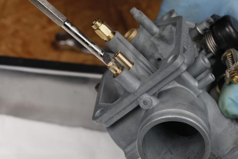 CB250RS-Z|キャブレター|キースター|燃調キット|パイロットスクリュー|250cc専用設計だからスリム、軽量、ヒラヒラなCB250RS-Z。キャブオーバーホールで快調に!