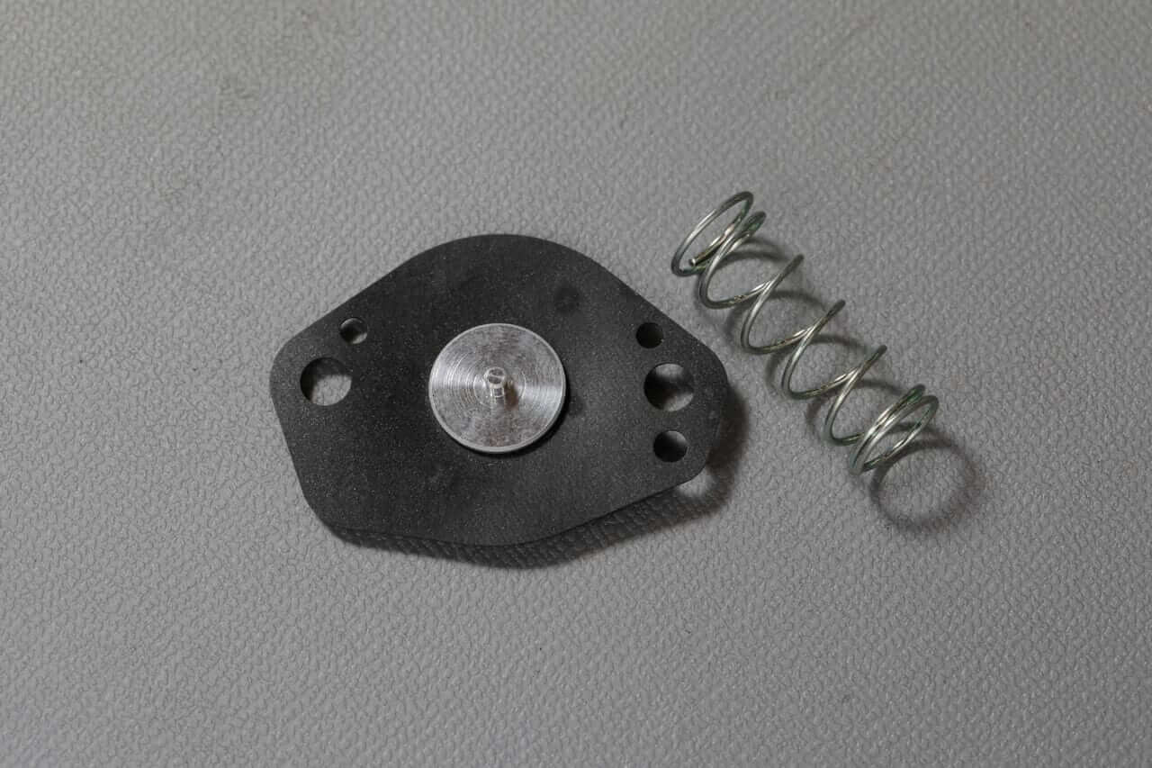 キースター｜燃調キット｜SR400用｜エアカットバルブ｜長期不動のヤマハSR400。キャブレターをオーバーホールで必ず確認したいパーツ「エアカットバルブ」