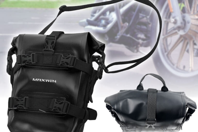 MAXWINのバイク用サイドバッグ「B-SBAG01-B」にショルダーベルトを装着｜「こういうのが欲しかったのよ…」様々な場所に装着可能。IPX6レベルの防水素材使用。ちょっとした使用にピッタリのサイズ感のアイテムを紹介