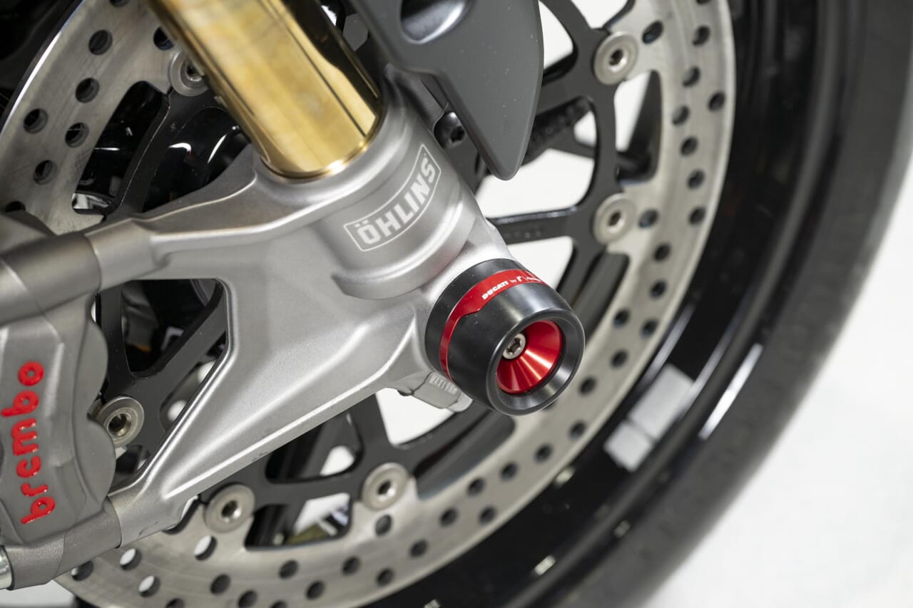 DUCATI｜パニガーレV2S｜アクスルスライダー｜ドゥカティ専門だからこそできる徹底した高い知識と経験を駆使し魅力を伝達するドゥカティ大阪ノース