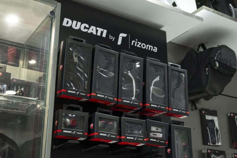 ドゥカティ大阪ノース|カスタムパーツ|ドゥカティ専門だからこそできる徹底した高い知識と経験を駆使し魅力を伝達するドゥカティ大阪ノース
