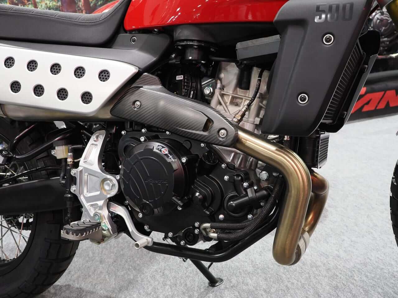 ファンティック｜キャバレロスクランブラー500｜モーターサイクルショーで聞いたFantic取扱店のお気にいりの一台×4選