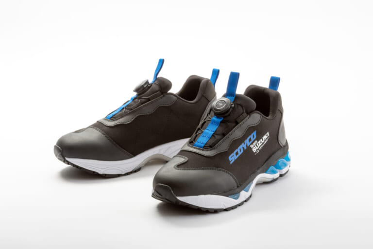 【鈴鹿8耐】スズキファン必見の限定140足。プロテクターとダイヤル式レースを備えた実戦仕様のスコイコ製シューズを手に入れよう|【鈴鹿8耐】スズキファン必見の限定140足。プロテクターとダイヤル式レースを備えた実戦仕様のスコイコ製シューズを手に入れよう