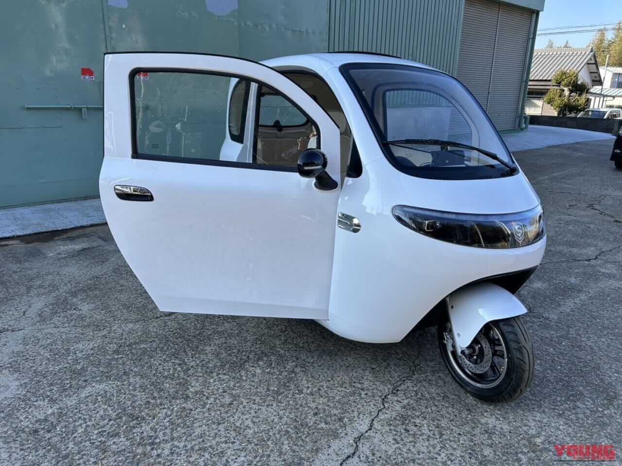 ビークルファン VF-S|最大210kg積載のハッチバックか、光溢れる観音開きか。普通免許で乗れる個性派EVトライク登場