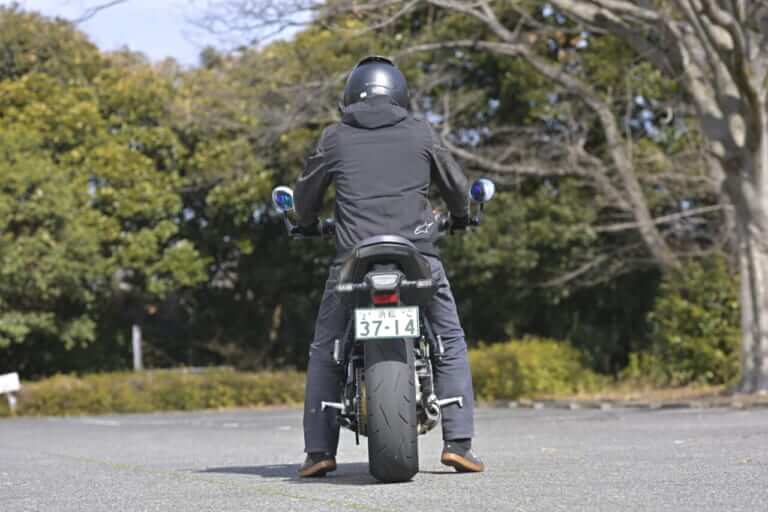 スズキ GSX-8TT試乗インプレッション|スズキ GSX-8TT試乗!「普段は落ち着いたネオレトロの雰囲気を味わい、気分が乗ってきたらスイッチオンしてコーナリングを楽しむ!」