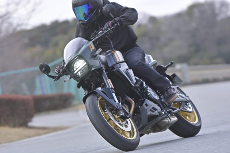 スズキ GSX-8TT試乗インプレッション|スズキ GSX-8TT試乗!「普段は落ち着いたネオレトロの雰囲気を味わい、気分が乗ってきたらスイッチオンしてコーナリングを楽しむ!」