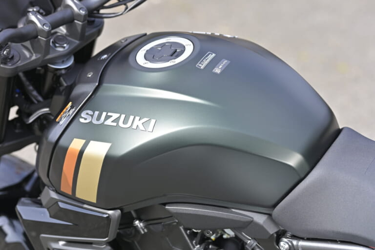 スズキ GSX-8TT試乗インプレッション|スズキ GSX-8TT試乗!「普段は落ち着いたネオレトロの雰囲気を味わい、気分が乗ってきたらスイッチオンしてコーナリングを楽しむ!」