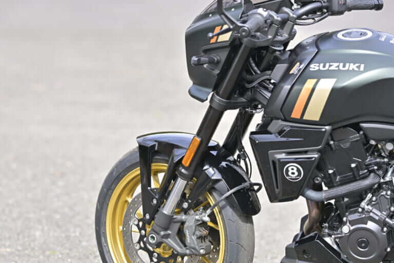 スズキ GSX-8TT試乗インプレッション|スズキ GSX-8TT試乗!「普段は落ち着いたネオレトロの雰囲気を味わい、気分が乗ってきたらスイッチオンしてコーナリングを楽しむ!」