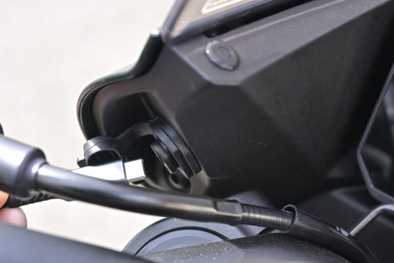 スズキ GSX-8TT試乗インプレッション|スズキ GSX-8TT試乗!「普段は落ち着いたネオレトロの雰囲気を味わい、気分が乗ってきたらスイッチオンしてコーナリングを楽しむ!」