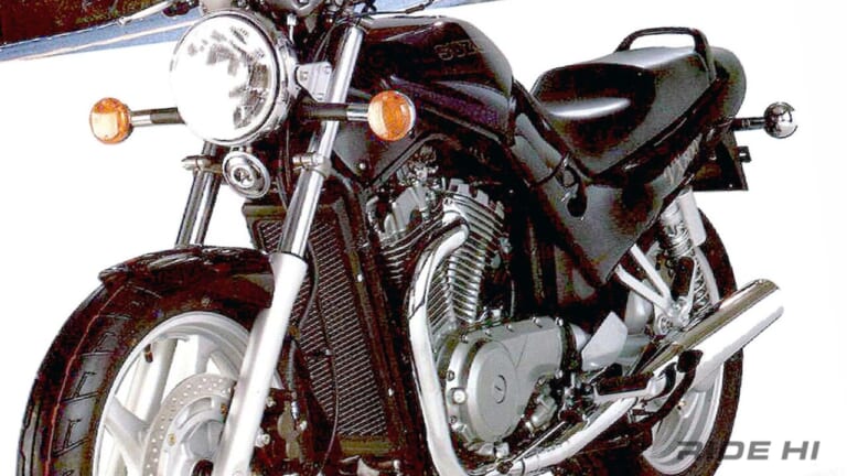 「さすがスズキ……」「欧州と北米でエンジンの中身が違った?!」なんと爆発間隔を変えていたVX800（2ページ目）