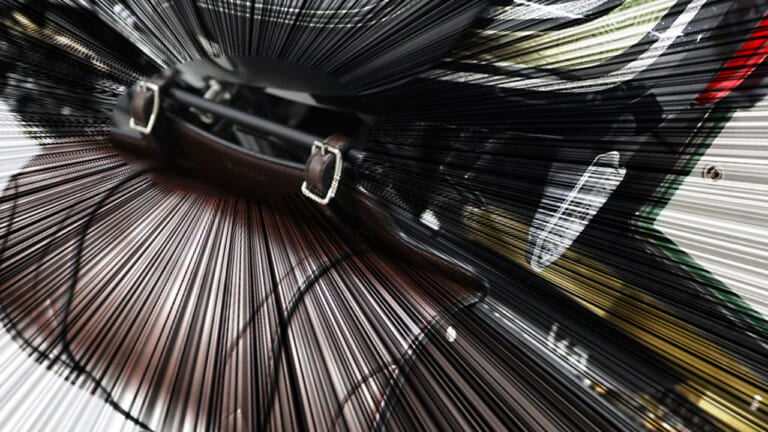 Z900RSの美しいフォルムを崩さず積載力アップ。デグナーのスライドレール一体型サドルバッグサポートで快適ツーリングを