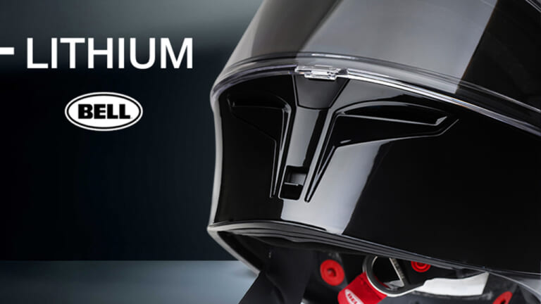 視界も頭もストレスゼロ。標準装備の曇り止めとアジアンフィットで極上の旅を約束するBELL「LITHIUM CRF」