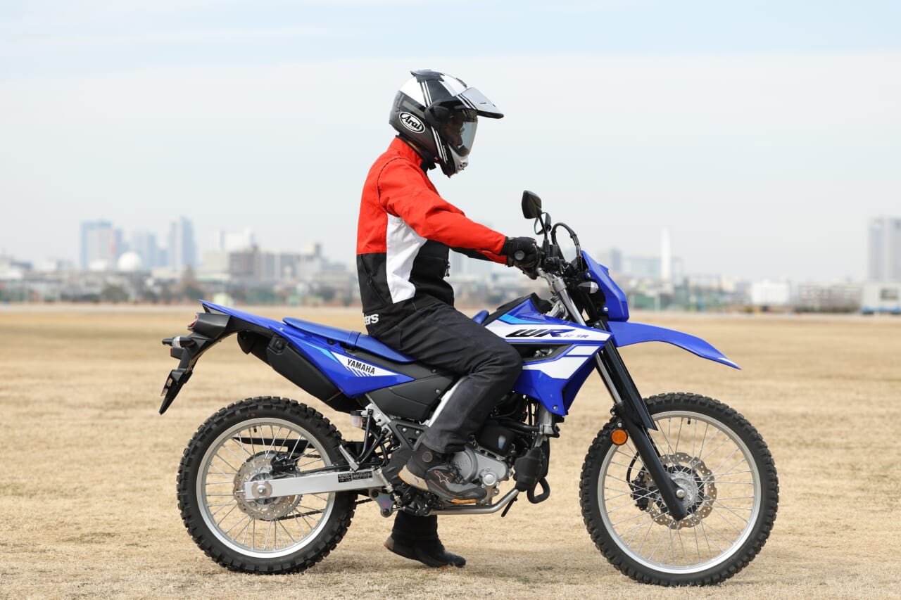 |【街乗り検証】ヤマハ WR125R:コンパクトなシティオフローダーで街を颯爽と駆け抜けろ!!