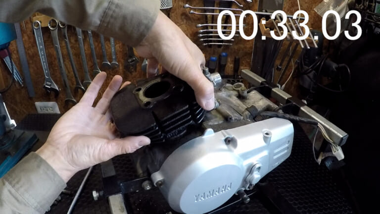 YAMAHA Pocke｜【衝撃の34秒】ボルト4本でピストン到達!? 昭和の「空冷2スト」が最強のメカニック養成教材だった理由