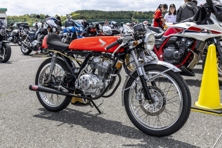 CBファンミーティング2026｜【写真100枚】CBの祭典にフレディ・スペンサー降臨！CB1000Fレーサー#24で走ったぞ！【CBファンミーティング2026】