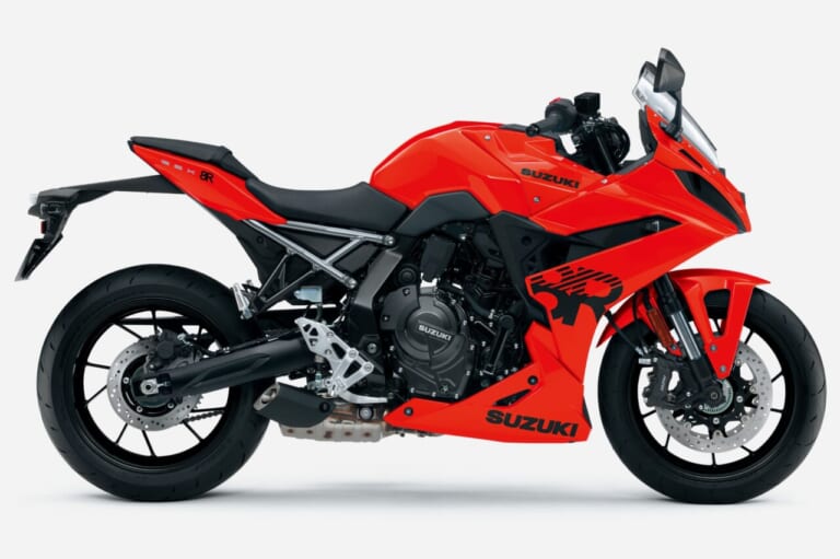 SUZUKI GSX-8R｜「オレンジ合う!」「骨格の機能美が魅力的」フルカウルなのに疲れない! スズキ「GSX-8R」は毎日の通勤も休日の峠も圧倒的に楽しくする一台【2026新型紹介】