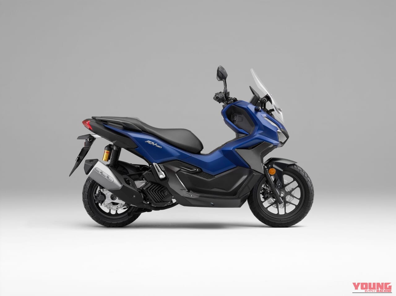 ｜荒れた道も余裕でクリア! 専用ブロックタイヤ＆長尺サスを備え、圧倒的走破性を誇るホンダ「ADV160」2026年モデルが5/21に発売