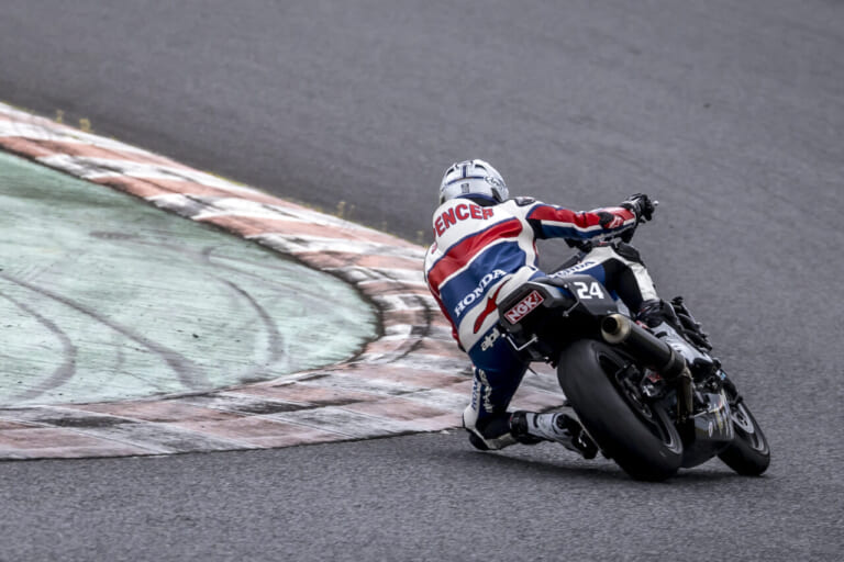 CBファンミーティング2026｜【写真100枚】CBの祭典にフレディ・スペンサー降臨！CB1000Fレーサー#24で走ったぞ！【CBファンミーティング2026】