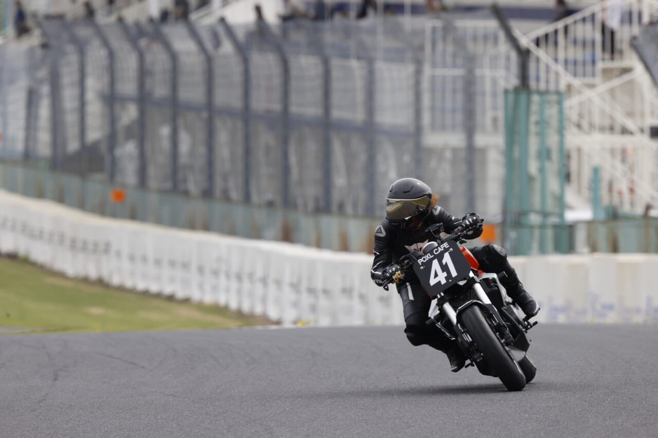 ｜レースクイーンより自分が走る方がいい! バイク女子デビューしてハーレーX350でMCFAJクラブマンロードレースに参戦してみた!!